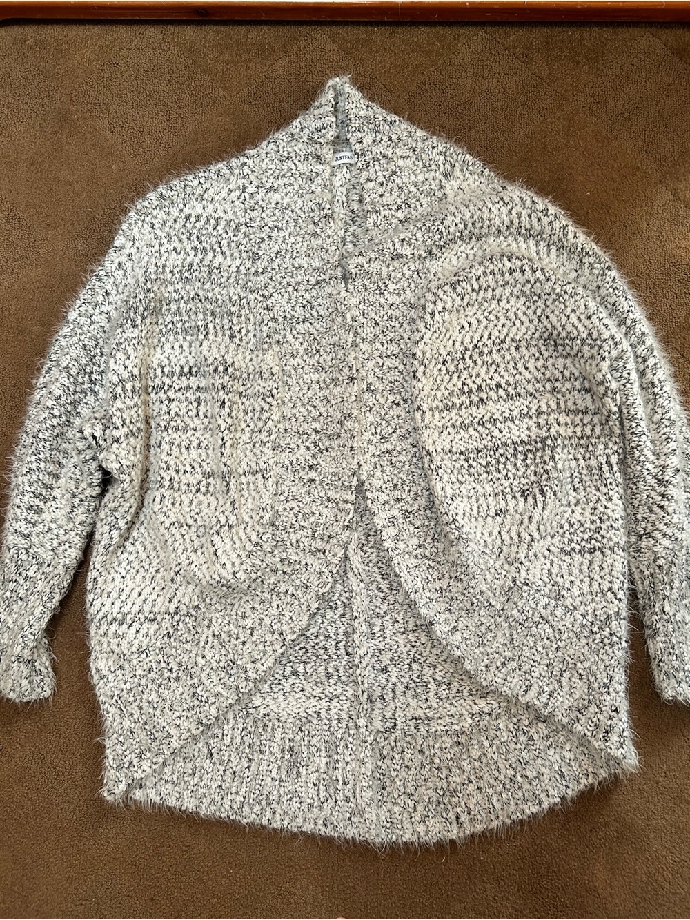 JustFab Heathered Gray Bouclé Open-Front Cardigan